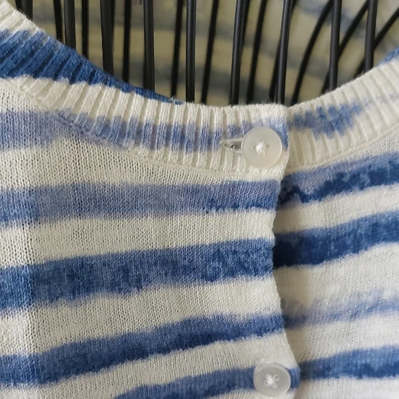 GAP White Knit Cardigan with Subtle Blue Stripes - Picture 3 of 5